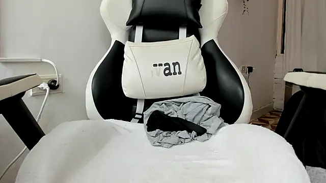 Snapshot of Valerioe chatting on 13, 9, 2025 Valerioe online show from 13, 9, 2025