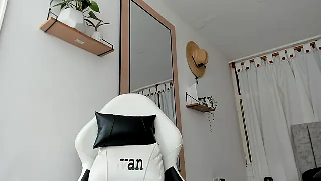 Snapshot of Valerioe chatting on 28, 9, 2025 Valerioe online show from 28, 9, 2025