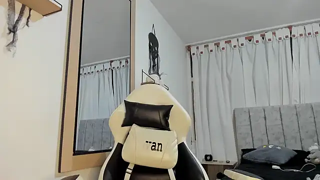 Snapshot of Valerioe chatting on 11, 10, 2025 Valerioe online show from 11, 10, 2025