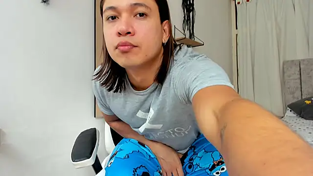 Snapshot of Valerioe chatting on 1, 11, 2025 Valerioe online show from 1, 11, 2025