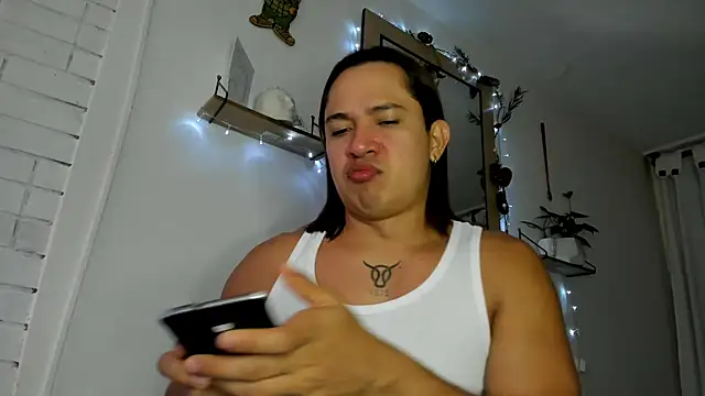 Snapshot of Valerioe chatting on 9, 11, 2025 Valerioe online show from 9, 11, 2025