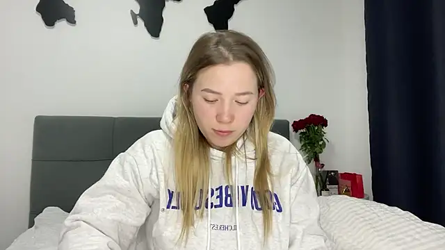 Embersweetbunny online show from 12, 2, 2025