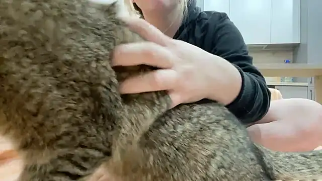 Embersweetbunny online show from 2, 10, 2025