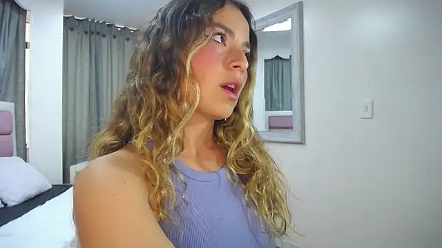 IssadoraJames online show from 15, 1, 2025