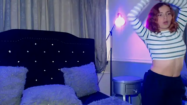 IssadoraJames online show from 24, 2, 2025