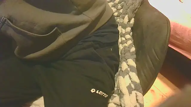 Snapshot of T0Yforeskin chatting on 24, 4, 2026 T0Yforeskin online show from 24, 4, 2026