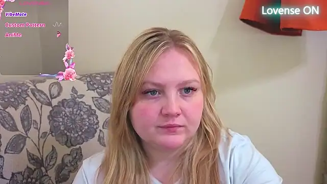 Snapshot of PhatAssBlond chatting on 20, 4, 2026 PhatAssBlond online show from 20, 4, 2026