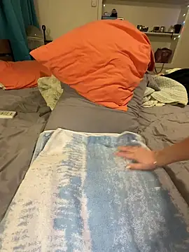 Snapshot of AllieCatWhore chatting on 27, 12, 2024 AllieCatWhore online show from 27, 12, 2024