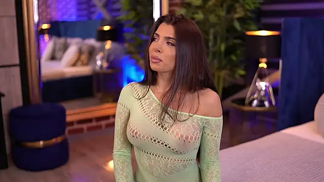 Snapshot of NicoleCellini chatting on 8, 1, 2025 NicoleCellini online show from 8, 1, 2025
