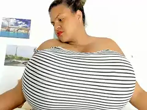 Snapshot of bigmom69_ chatting on 1, 3, 2025 bigmom69  online show from 1, 3, 2025