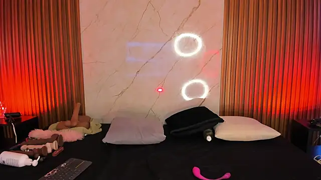 Snapshot of Emiilycollins chatting on 20, 12, 2024 Emiilycollins online show from 20, 12, 2024