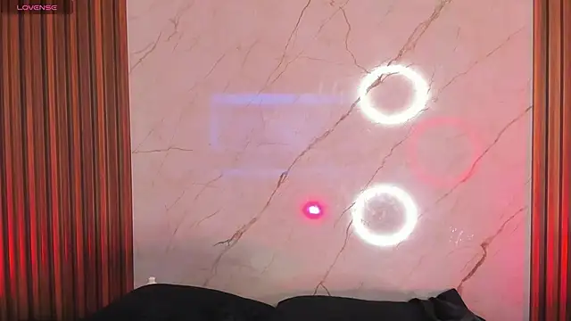 Snapshot of Emiilycollins chatting on 28, 12, 2024 Emiilycollins online show from 28, 12, 2024