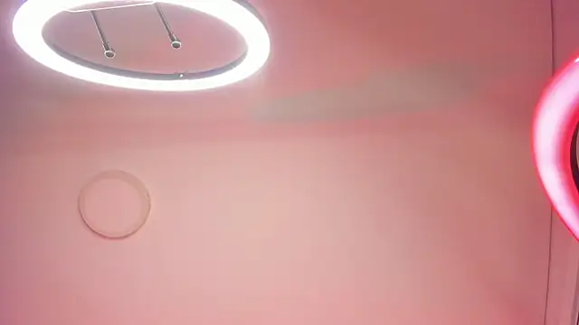 Snapshot of Emiilycollins chatting on 11, 1, 2025 Emiilycollins online show from 11, 1, 2025