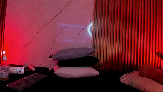 Snapshot of Emiilycollins chatting on 15, 1, 2025 Emiilycollins online show from 15, 1, 2025