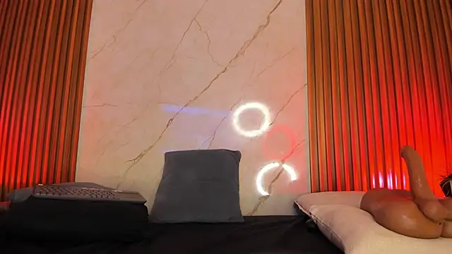 Snapshot of Emiilycollins chatting on 11, 2, 2025 Emiilycollins online show from 11, 2, 2025