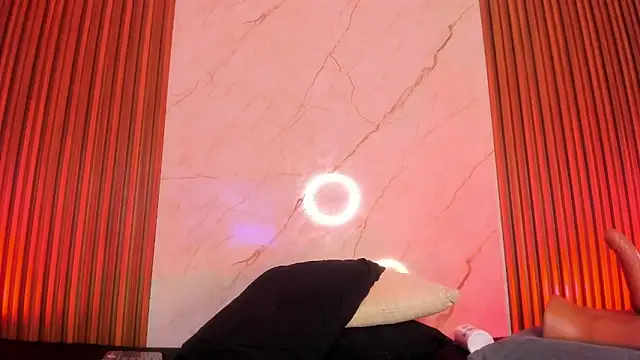 Snapshot of Emiilycollins chatting on 13, 3, 2025 Emiilycollins online show from 13, 3, 2025