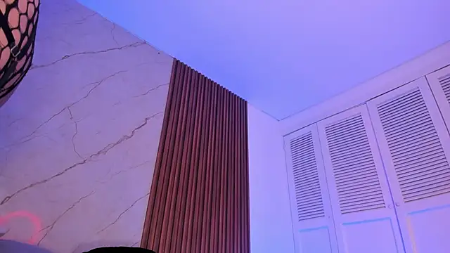 Emiilycollins online show from 21, 12, 2025