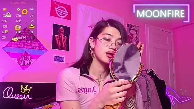 Snapshot of moonfiredancer chatting on 10, 4, 2026 moonfiredancer online show from 10, 4, 2026