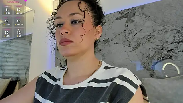 LIZ HOLMES online show from 20, 11, 2025