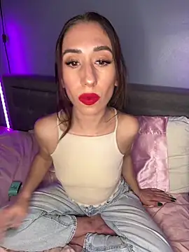 Snapshot of petitebarbiexxx chatting on 3, 12, 2024 petitebarbiexxx online show from 3, 12, 2024