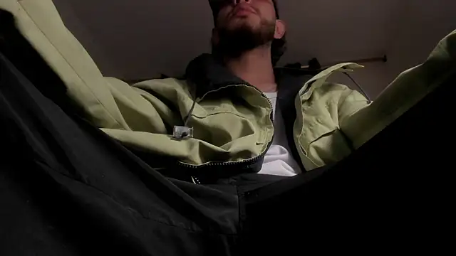 Snapshot of s_sven03 chatting on 15, 6, 2026 s sven03 online show from 15, 6, 2026