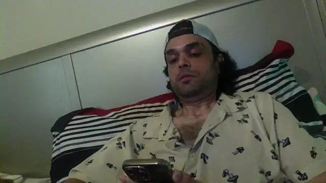 Snapshot of GForceSavage chatting on 1, 4, 2026 GForceSavage online show from 1, 4, 2026