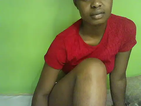 Snapshot of princess-maira chatting on 8, 11, 2025 princess-maira online show from 8, 11, 2025