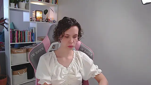 milly ross online show from 25, 1, 2025