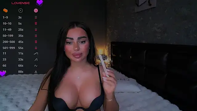 babyleilaa online show from 22, 3, 2025