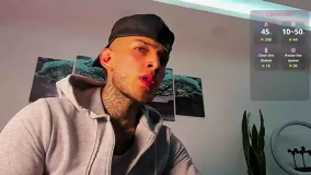 Snapshot of angeel_d035 chatting on 9, 11, 2025 angeel d035 online show from 9, 11, 2025