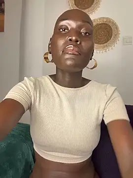 Snapshot of Foxxxyfemale chatting on 6, 10, 2025 Foxxxyfemale online show from 6, 10, 2025