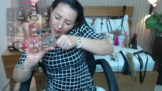 luciana ballesteros  online show from 17, 11, 2025