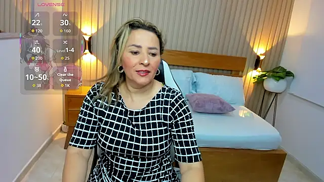 luciana ballesteros  online show from 29, 5, 2026