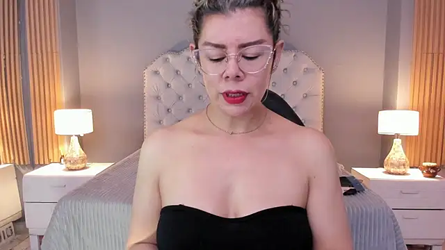 RamonaSimons online show from 23, 9, 2025