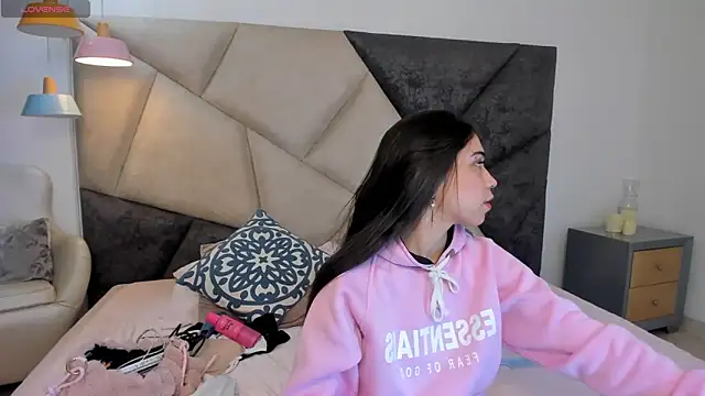 FaloonRoussel online show from 3, 10, 2025