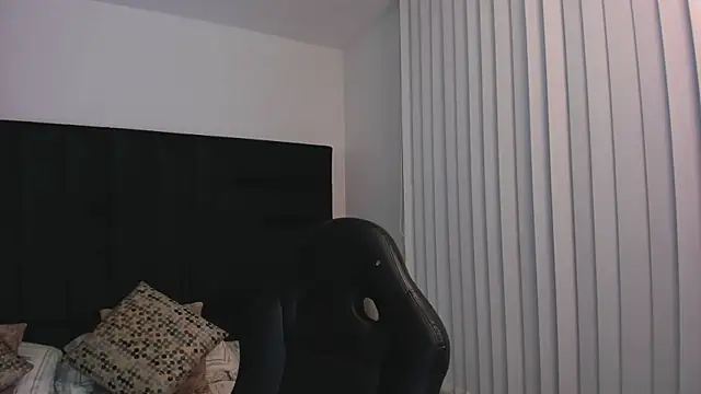 FaloonRoussel online show from 8, 11, 2025