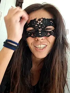 EmySkinny85 online show from 18, 11, 2025