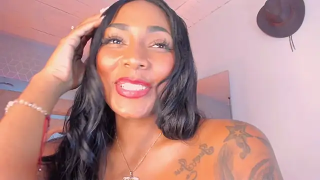 Snapshot of AngelineHeet chatting on 11, 10, 2025 AngelineHeet online show from 11, 10, 2025