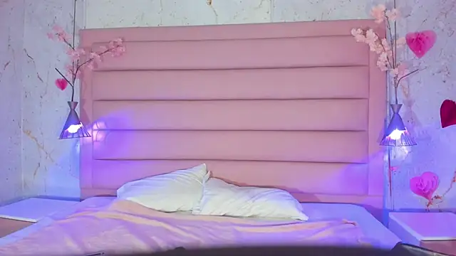 sabrinamilani online show from 7, 4, 2026