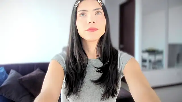 Snapshot of angelturned001 chatting on 11, 9, 2025 angelturned001 online show from 11, 9, 2025