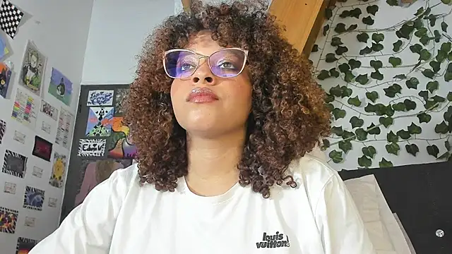 Snapshot of Ada_gales_ chatting on 19, 12, 2024 Ada gales  online show from 19, 12, 2024