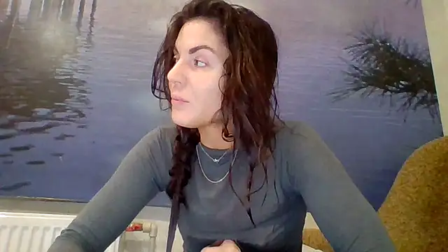 Snapshot of AliceTailor chatting on 5, 11, 2025 AliceTailor online show from 5, 11, 2025