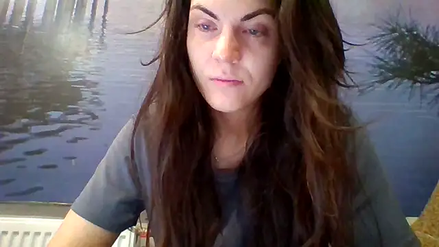 Snapshot of AliceTailor chatting on 12, 11, 2025 AliceTailor online show from 12, 11, 2025