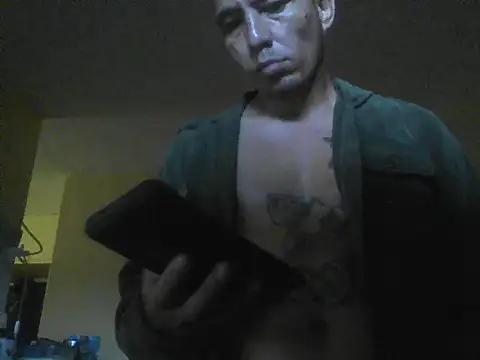 Snapshot of Bstokes671 chatting on 12, 4, 2026 Bstokes671 online show from 12, 4, 2026