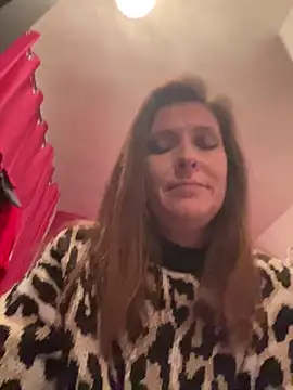 Lwhite1 online show from 14, 1, 2025