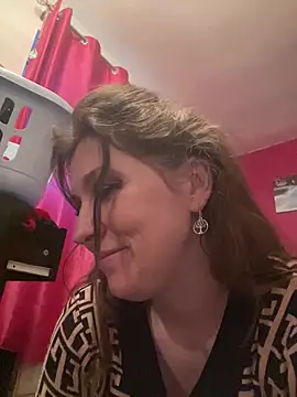 Lwhite1 online show from 8, 2, 2025