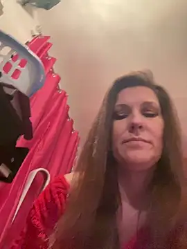 Lwhite1 online show from 16, 2, 2025