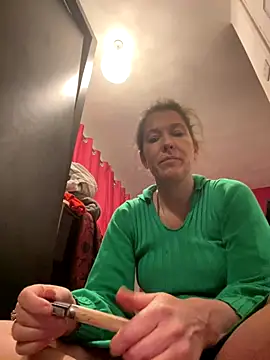 Lwhite1 online show from 25, 11, 2025