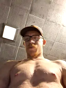 Snapshot of REDHAMMER_ chatting on 3, 4, 2026 REDHAMMER online show from 3, 4, 2026