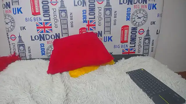 merlinaadams  online show from 18, 2, 2025